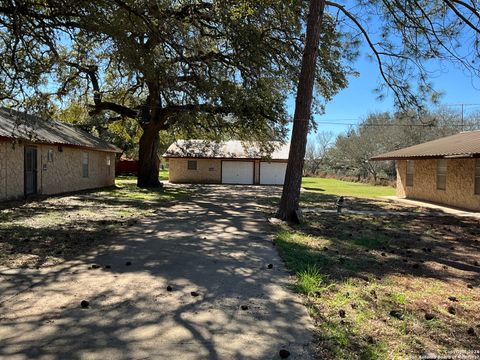 A home in Devine