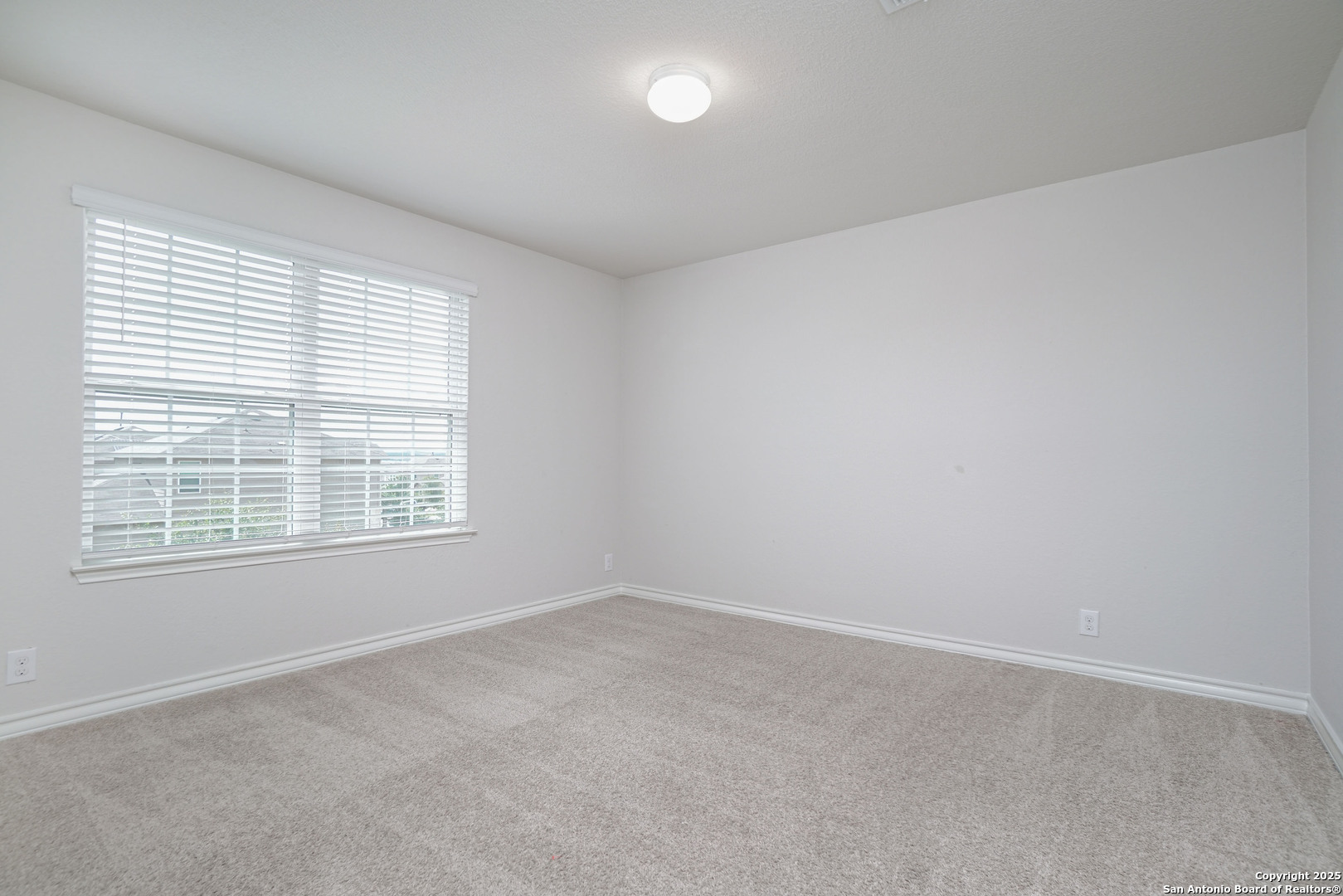 5936 Hindes Stone