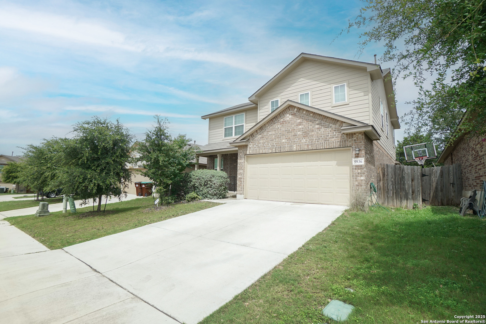 5936 Hindes Stone