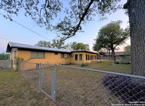 A home in Uvalde