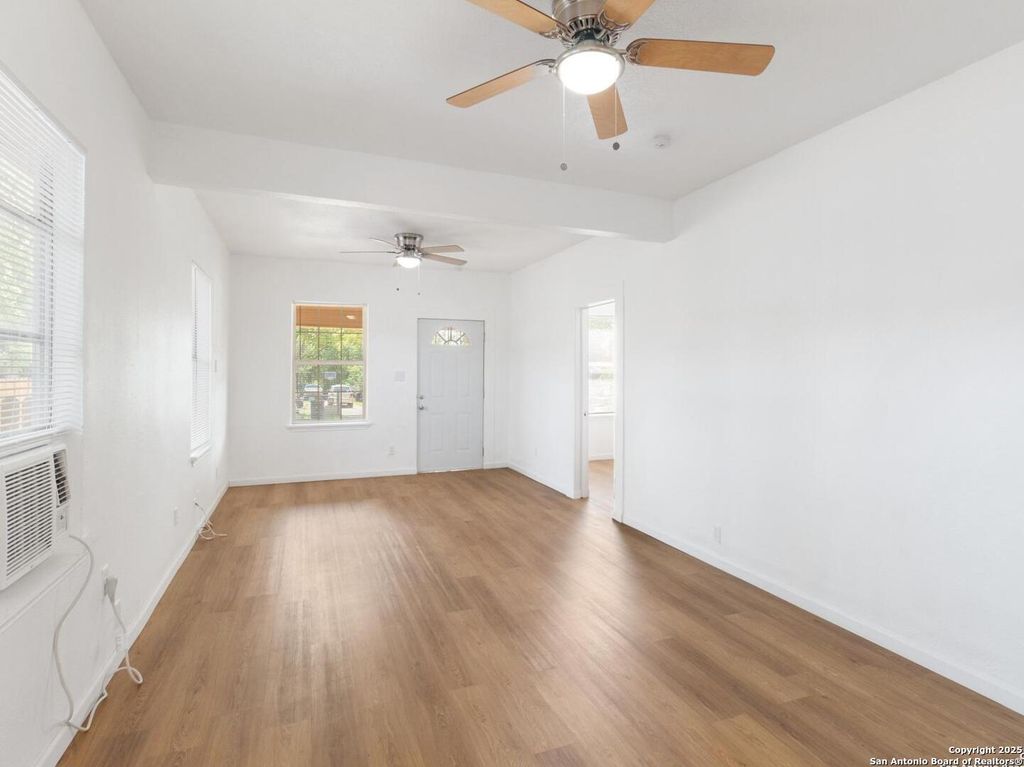 Photo of 427 Goodrich, San Antonio, TX 78201 (MLS # 1868974)