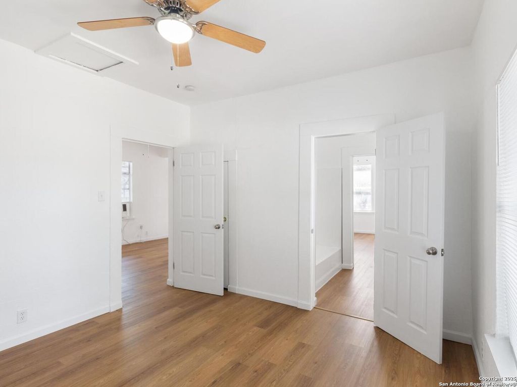 Photo of 427 Goodrich, San Antonio, TX 78201 (MLS # 1868974)