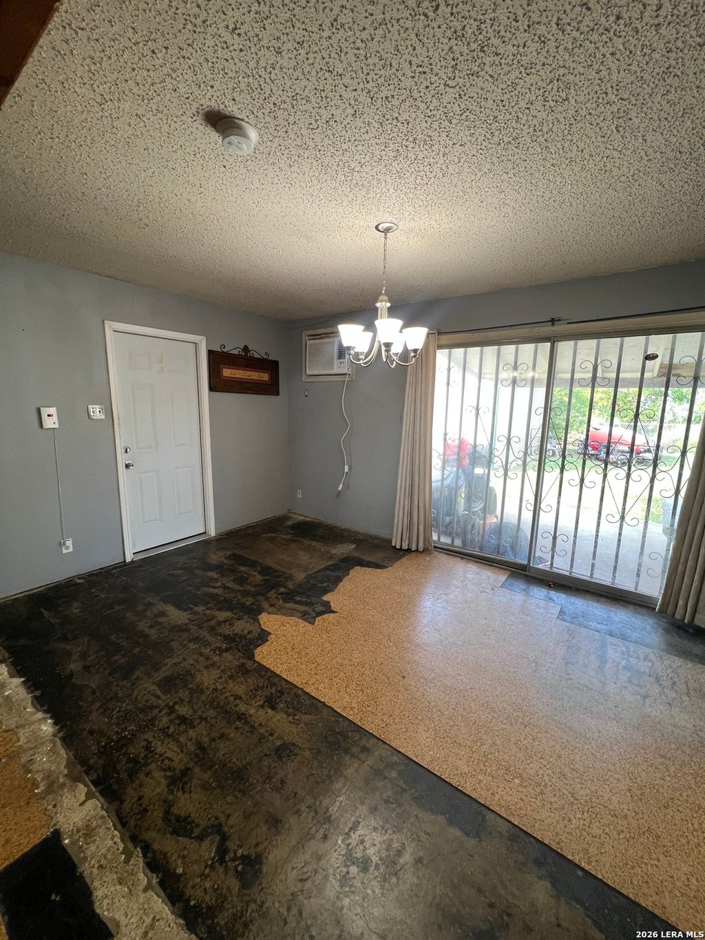 Photo of 215 ROCK VALLEY DR, San Antonio, TX 78227 (MLS # 2024270)
