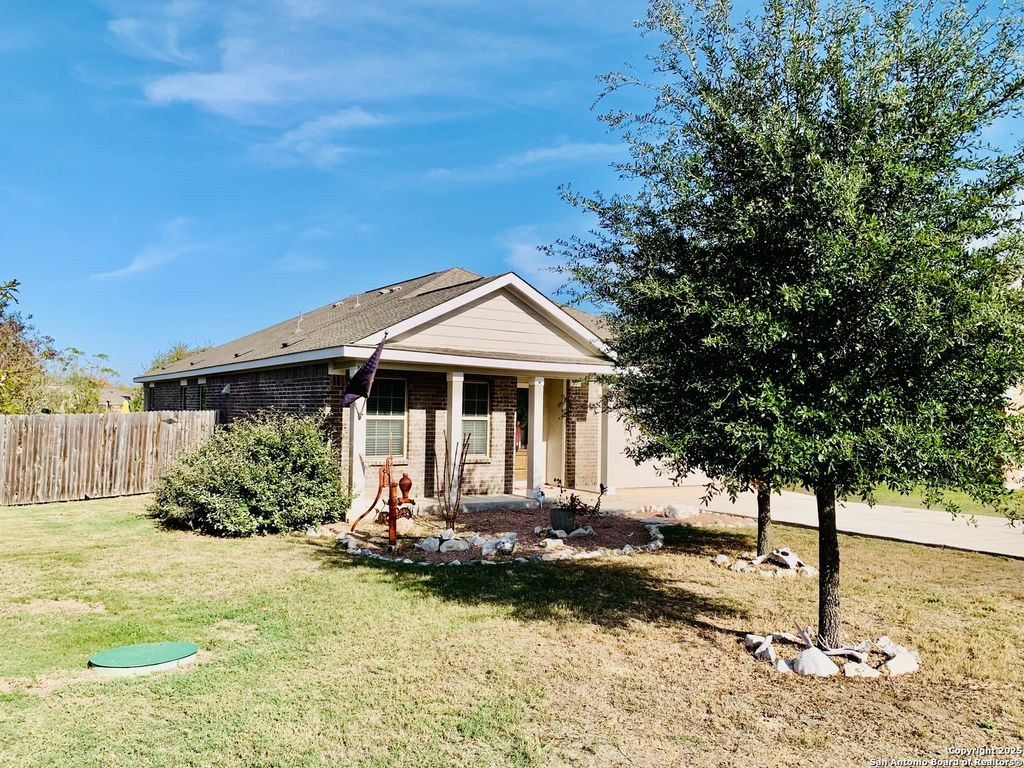 Photo of 5677 Cross Over, New Braunfels, TX 78132 (MLS # 1927874)