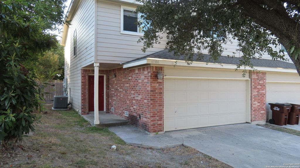 Photo of 6004 grass hill, Leon Valley, TX 78238 (MLS # 1897701)