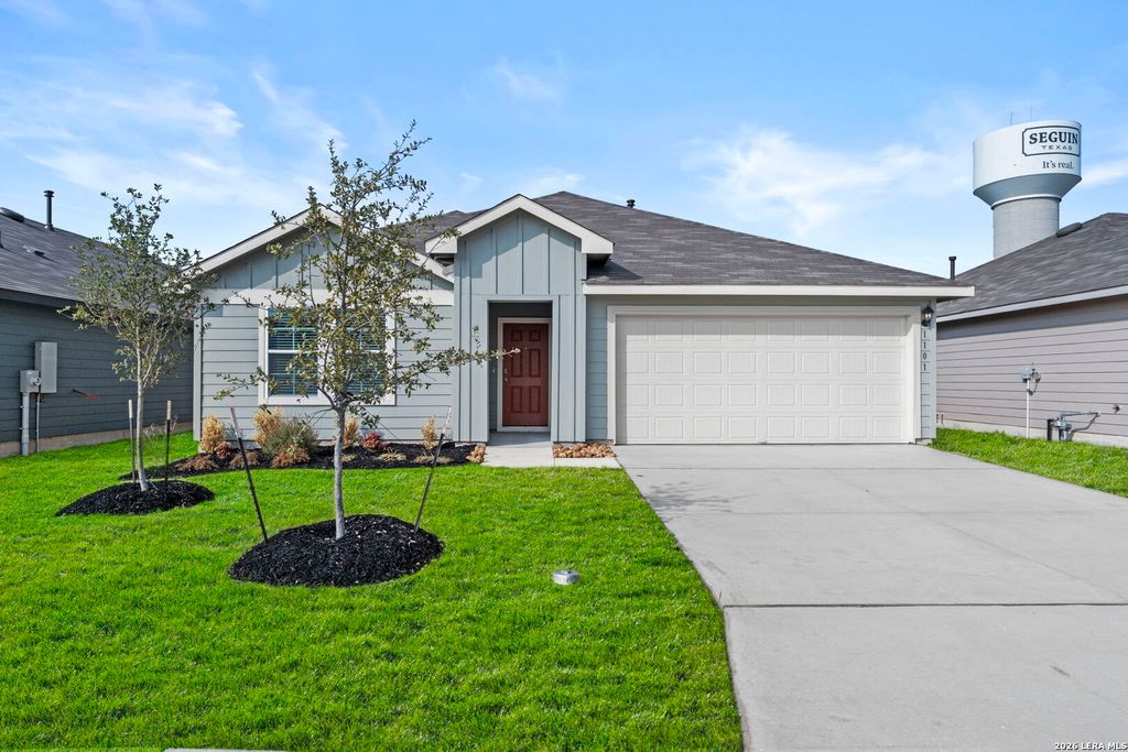 Photo of 1101 Argonne, Seguin, TX 78155 (MLS # 1944305)