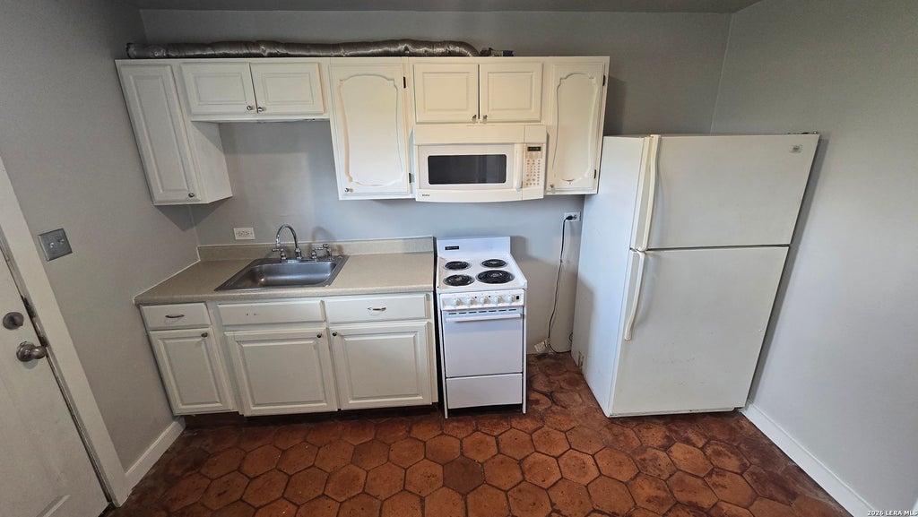 Photo of 2614 MONTEREY ST 3 #3, San Antonio, TX 78207 (MLS # 2019232)