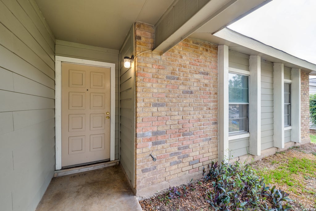 Photo of 1014 CLOVERBROOK ST, San Antonio, TX 78245 (MLS # 2017983)