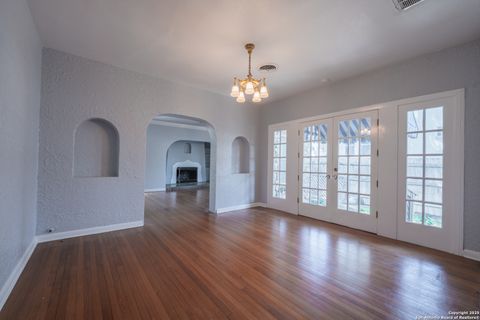 Tiny photo for 239 Stanford, Olmos Park, TX 78212 (MLS # 1898574)
