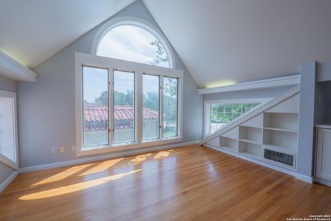 Tiny photo for 239 Stanford, Olmos Park, TX 78212 (MLS # 1898574)