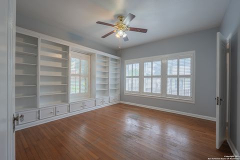 Tiny photo for 239 Stanford, Olmos Park, TX 78212 (MLS # 1898574)