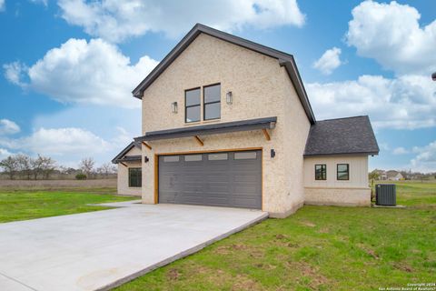 A home in Bandera