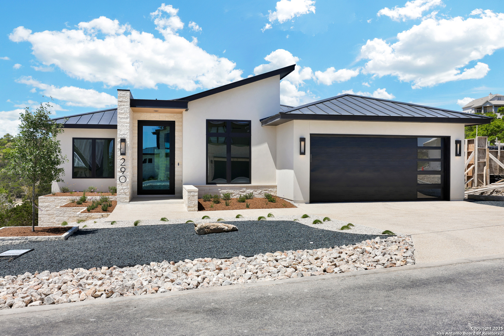 290 Preston Trl