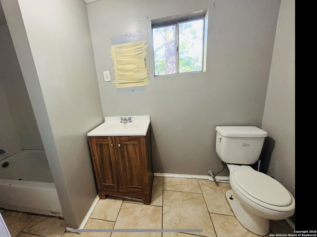 Photo of 431 Sussex 2 #2, San Antonio, TX 78221 (MLS # 1914707)