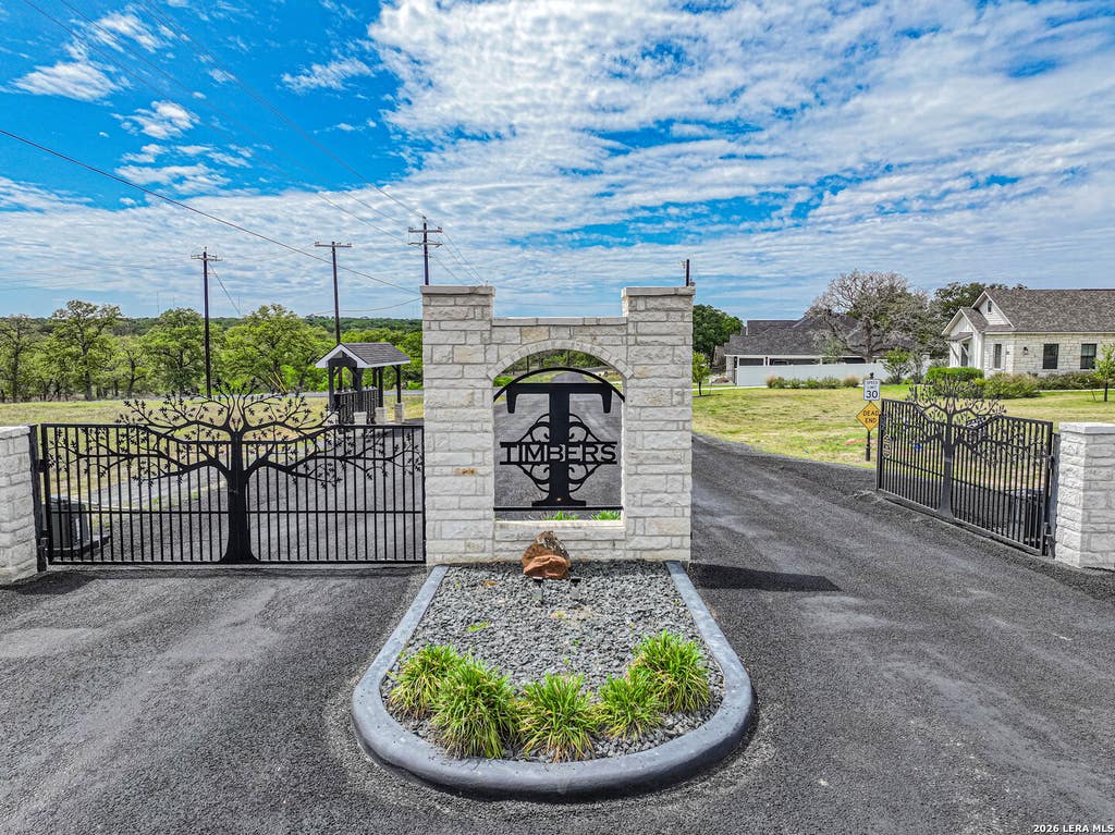 Photo of 100 Timber Canyon, La Vernia, TX 78121 (MLS # 1894383)