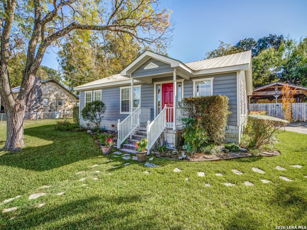 Photo of 139 W HOSACK ST, Boerne, TX 78006 (MLS # 1991734)
