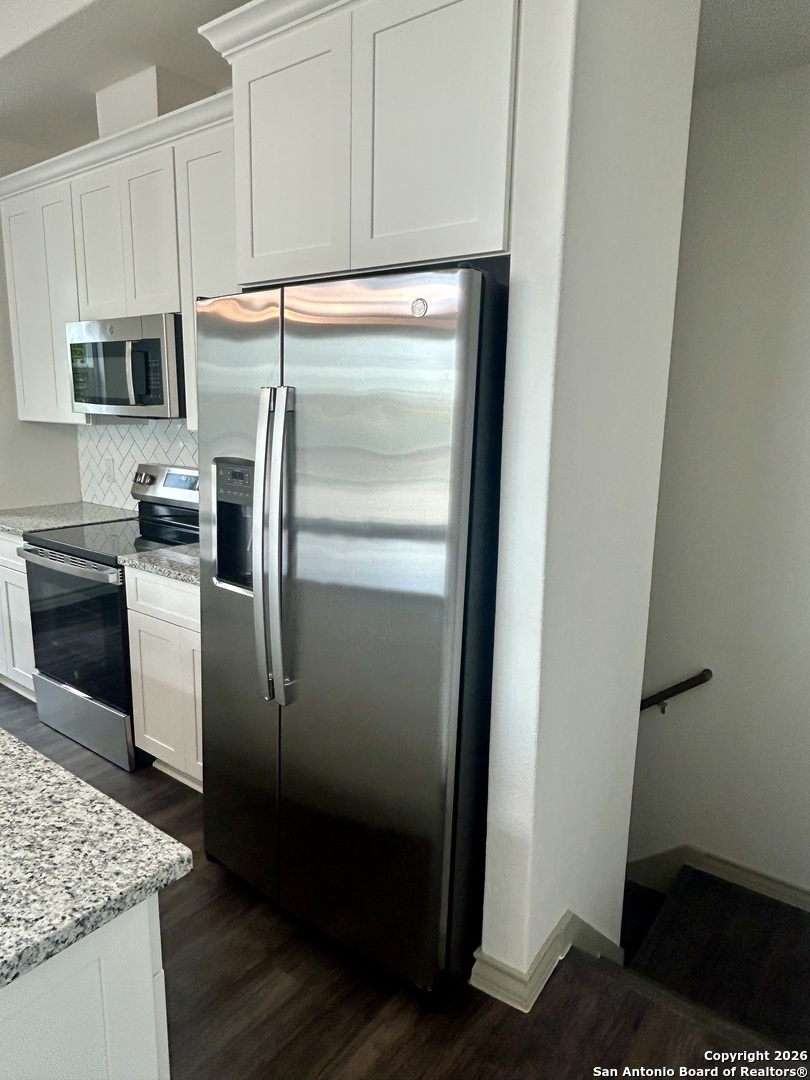 310 W. Evergreen 122