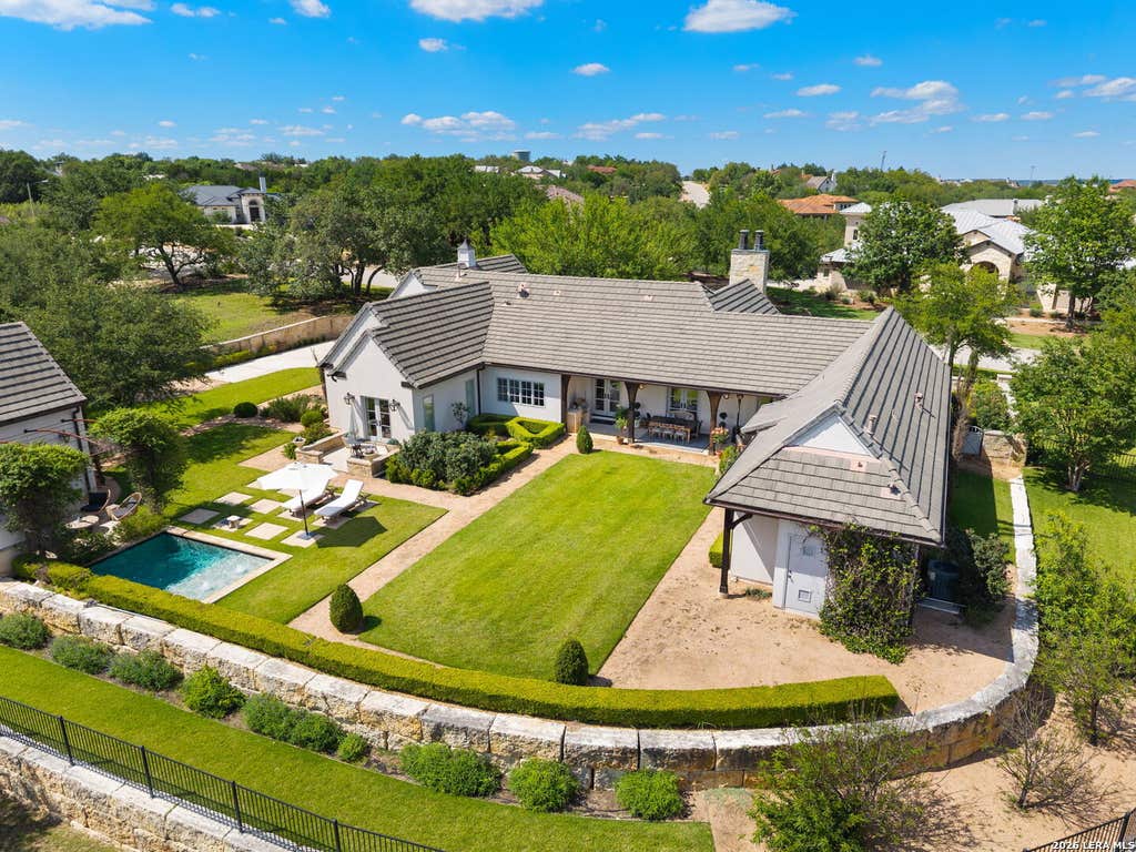 Photo of 105 LODGE SPGS, Boerne, TX 78006 (MLS # 1968748)