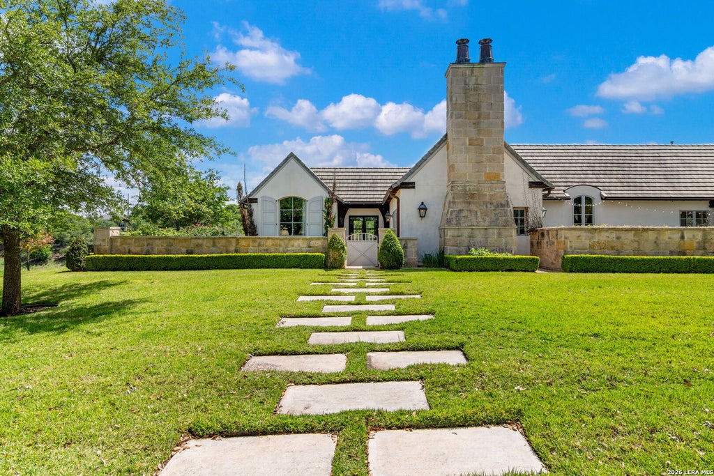 Photo of 105 LODGE SPGS, Boerne, TX 78006 (MLS # 1968748)