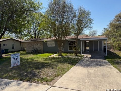 Photo of 4843 CASTLE SHIELD, San Antonio, TX 78218 (MLS # 1951090)