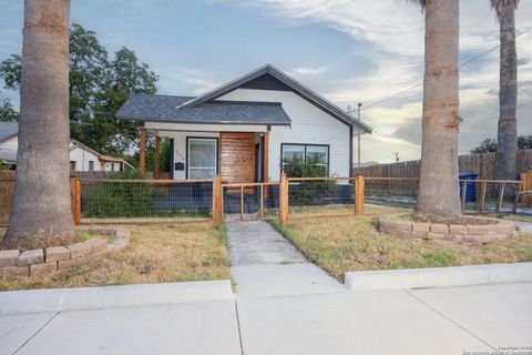 906 MARTIN LUTHER KING DR San Antonio TX 78203