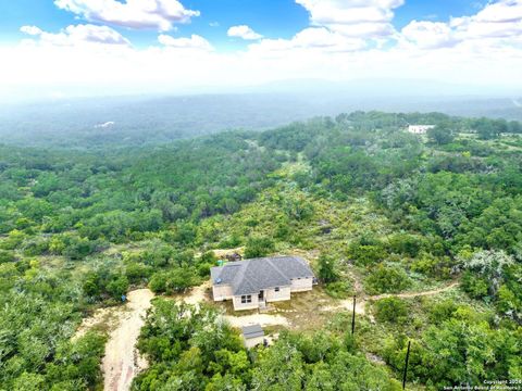 A home in Hondo