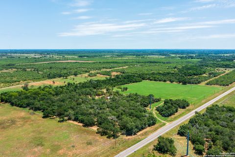 11259 State Highway 80 Leesville TX 78122