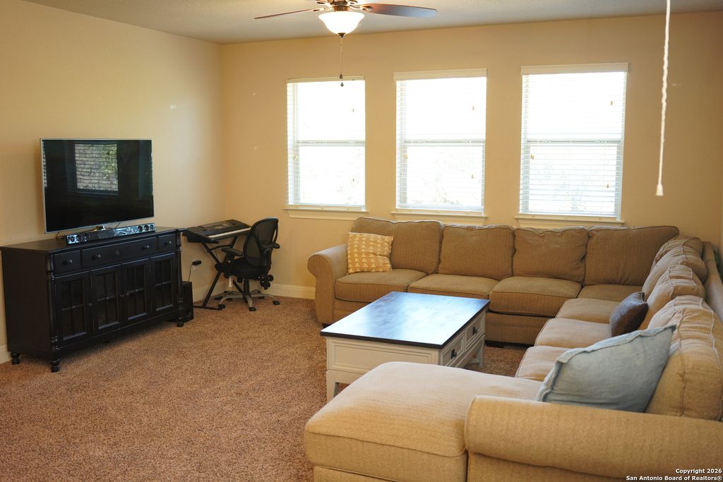 Photo of 113 Canyon Circle, Boerne, TX 78015 (MLS # 1932075)