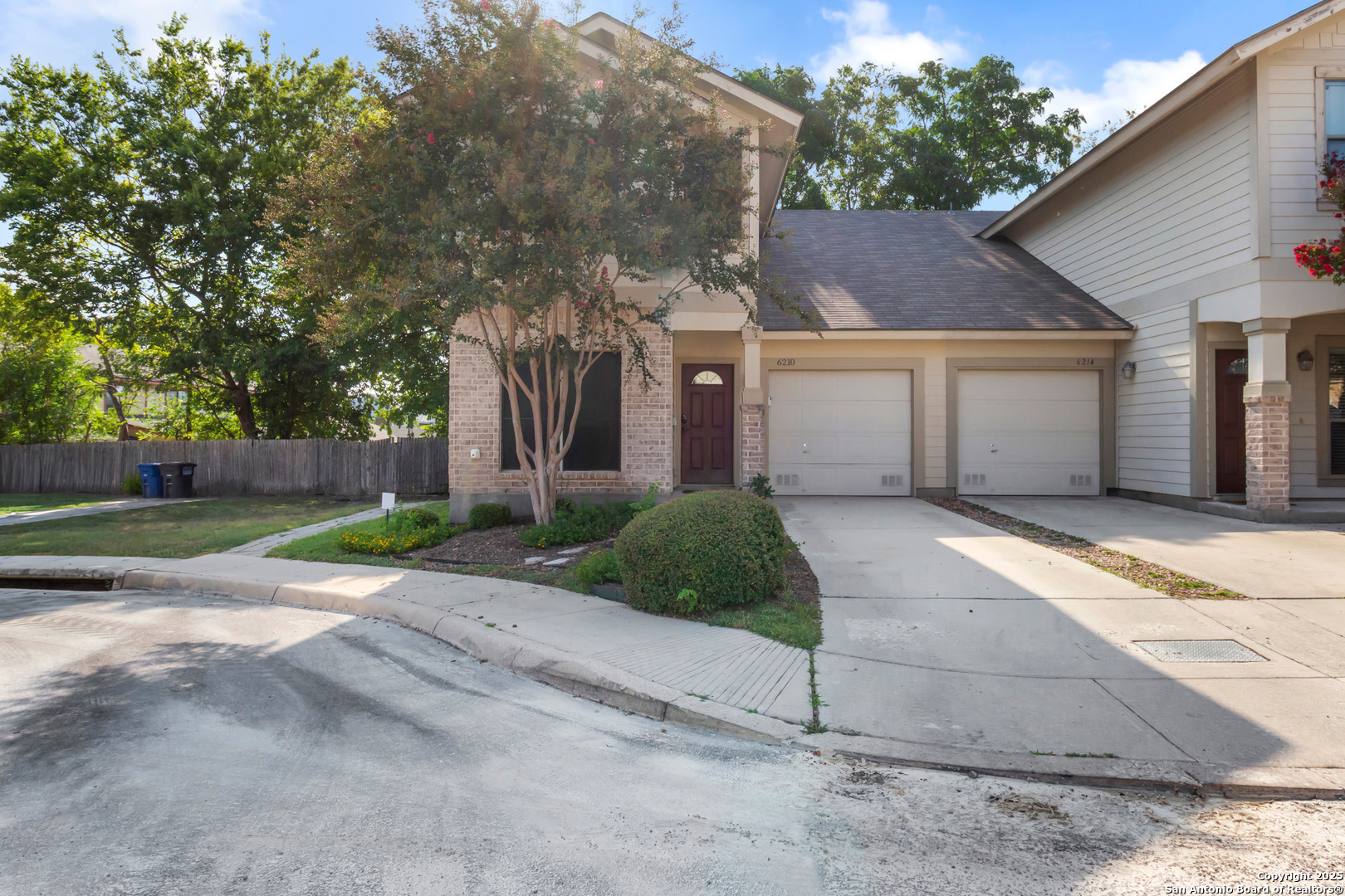 6210 W Jolie Ct