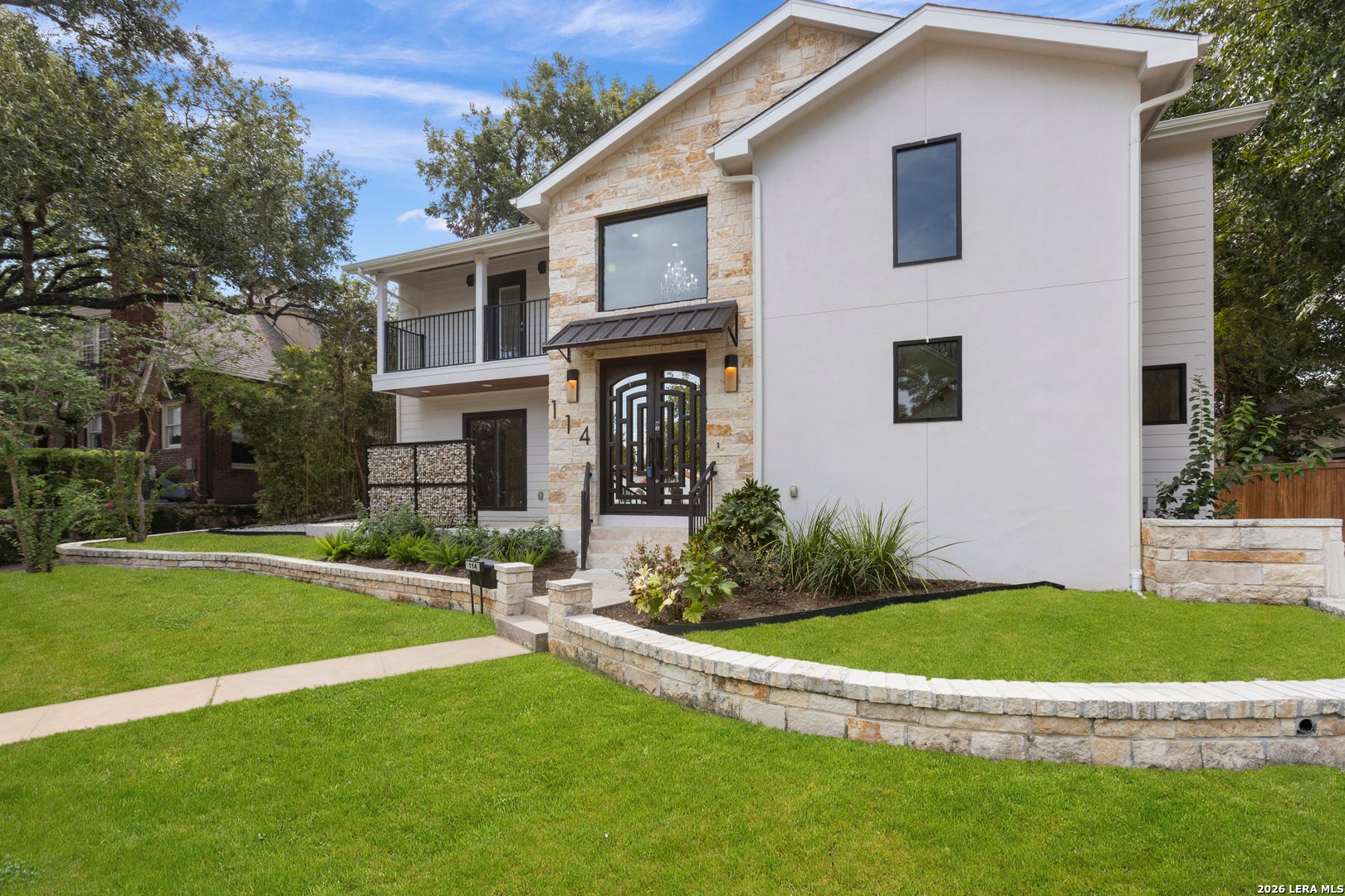 114 CLOVERLEAF AVE