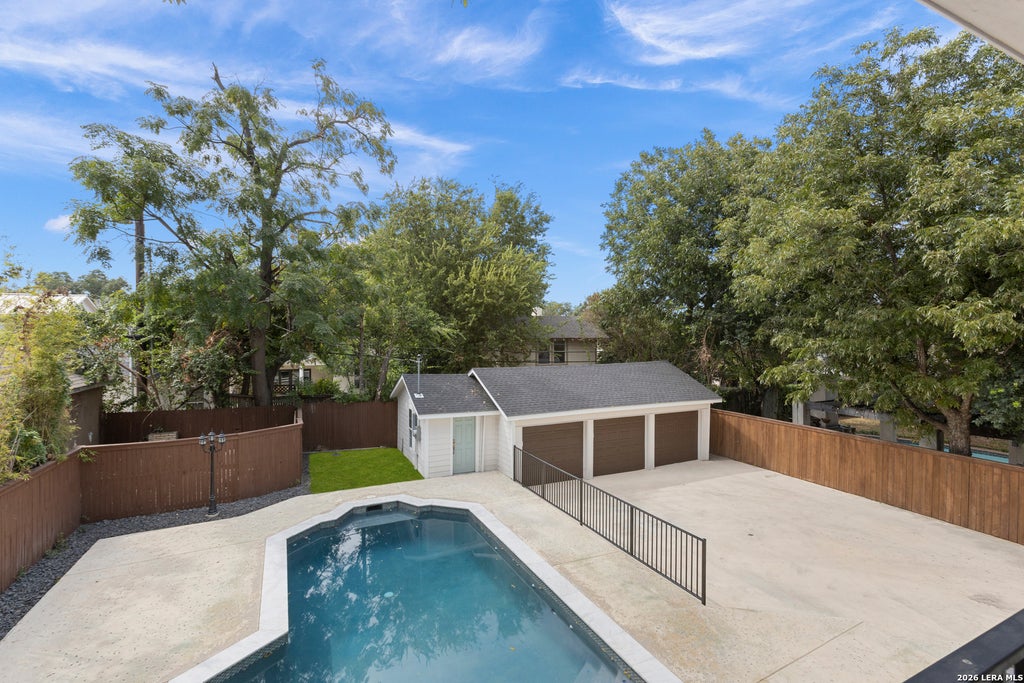 Photo of 114 CLOVERLEAF AVE, Alamo Heights, TX 78209 (MLS # 1927287)