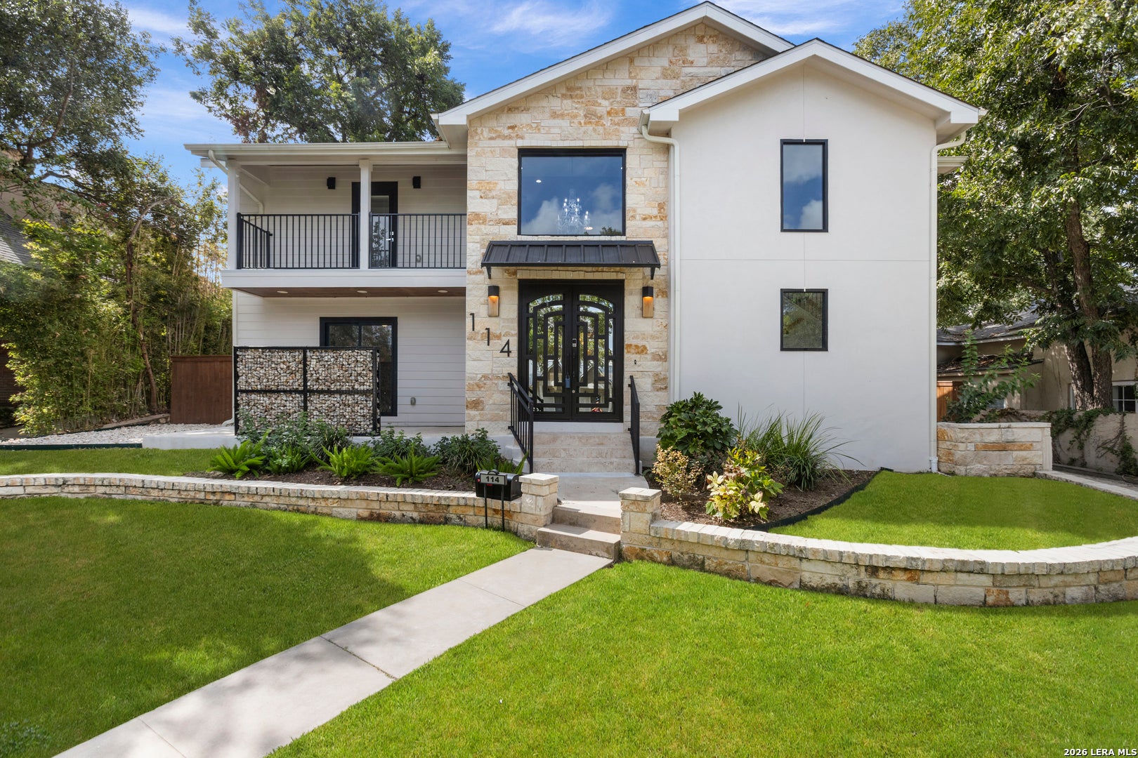 114 CLOVERLEAF AVE
