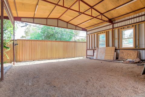 A home in Terrell Hills