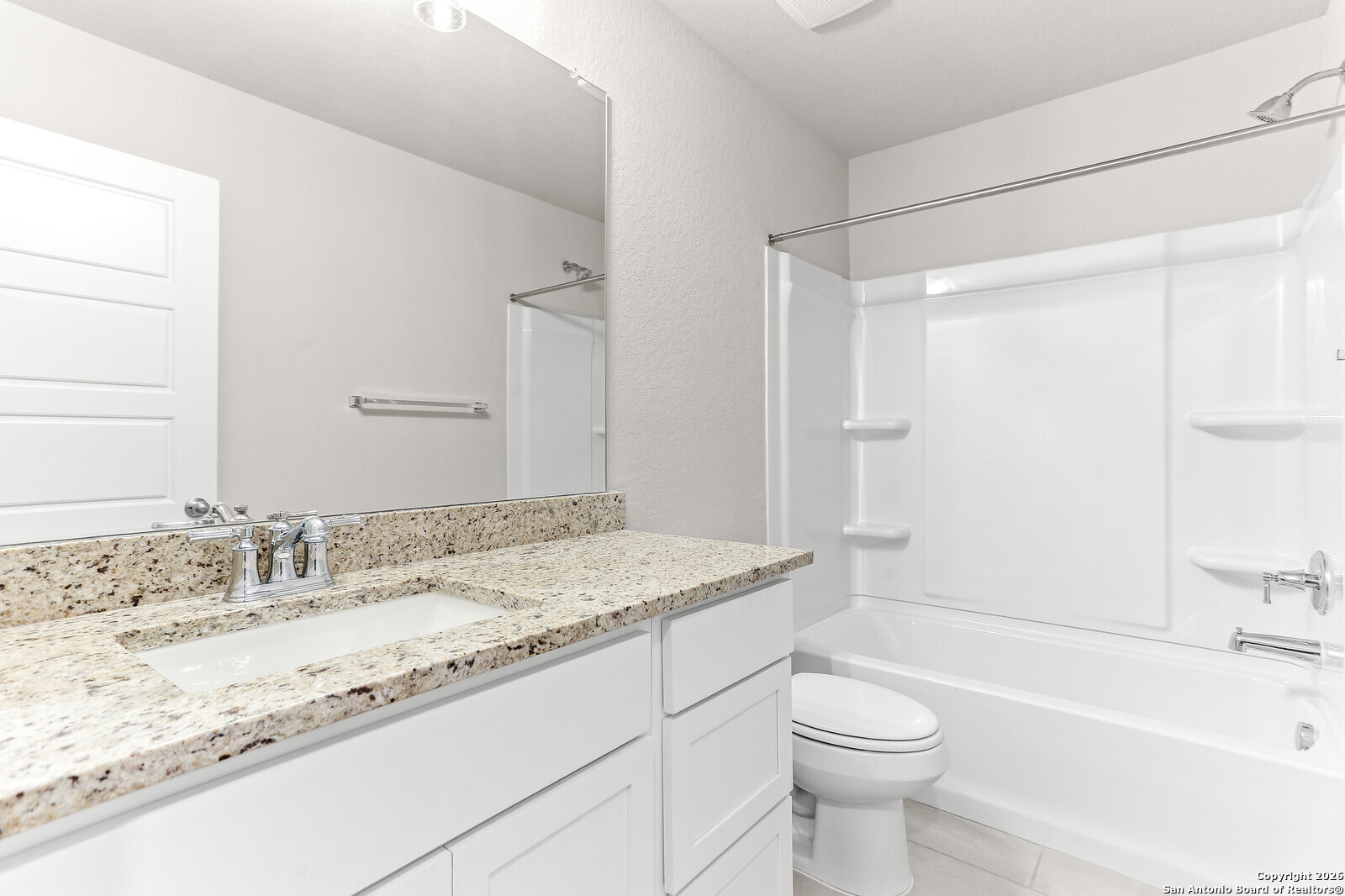 310 W Evergreen St #108