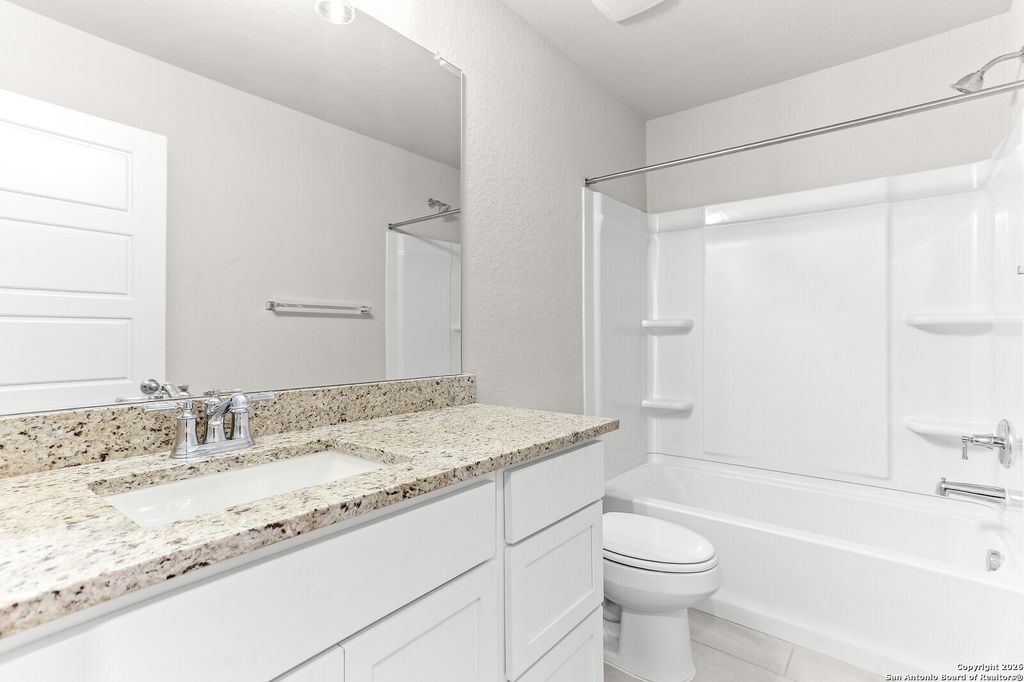 Photo of 310 W Evergreen St #108, San Antonio, TX 78212 (MLS # 1934735)