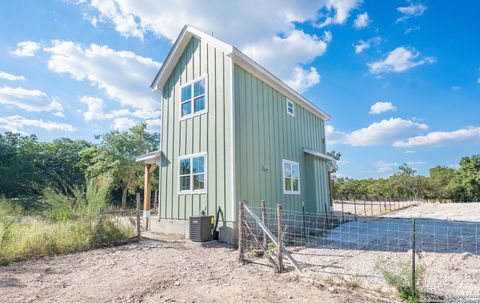 A home in Bandera