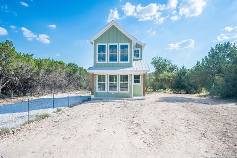 A home in Bandera