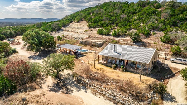 1079 COUNTY ROAD 357, UTOPIA, TX 78884 - Image ca4b9745bd32e072ed04463cbeebfc16/837020612