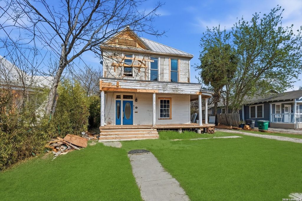 Photo of 611 Mason St, San Antonio, TX 78208 (MLS # 1946837)