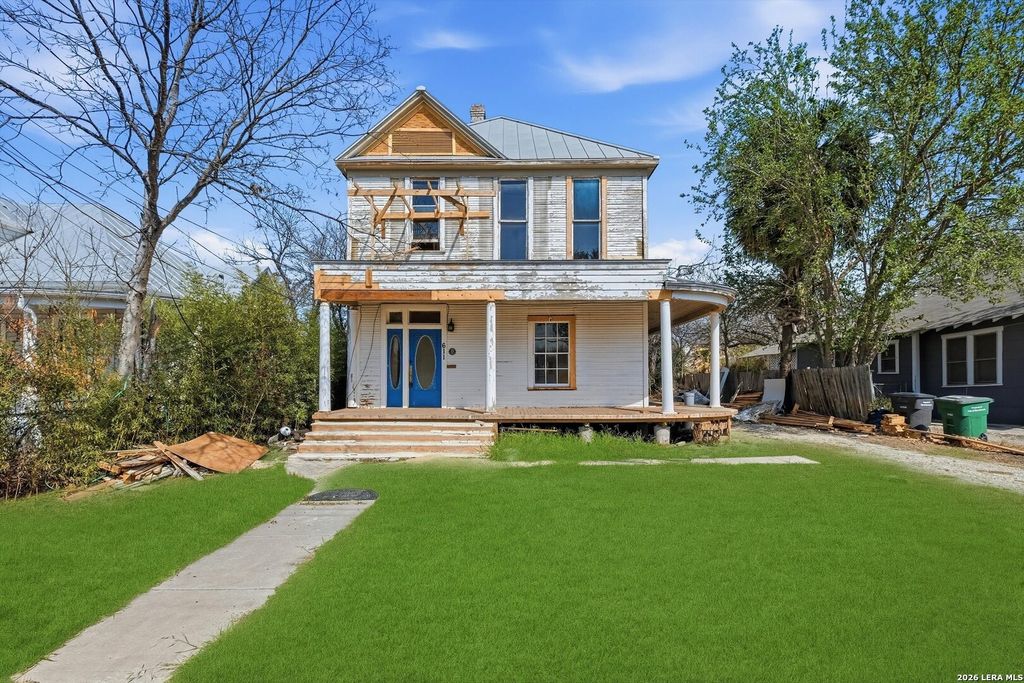 Photo of 611 Mason St, San Antonio, TX 78208 (MLS # 1946837)