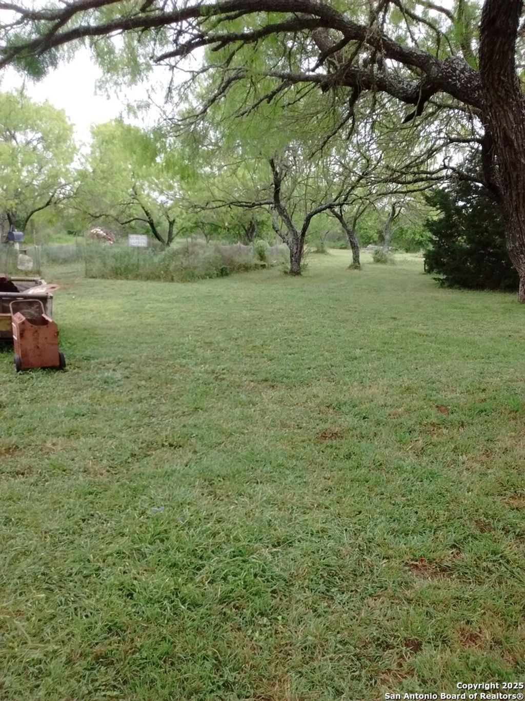 Photo of 250 Private Road 6620, Devine, TX 78016 (MLS # 1888504)