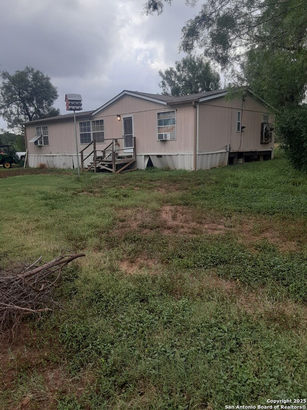 Photo of 250 Private Road 6620, Devine, TX 78016 (MLS # 1888504)