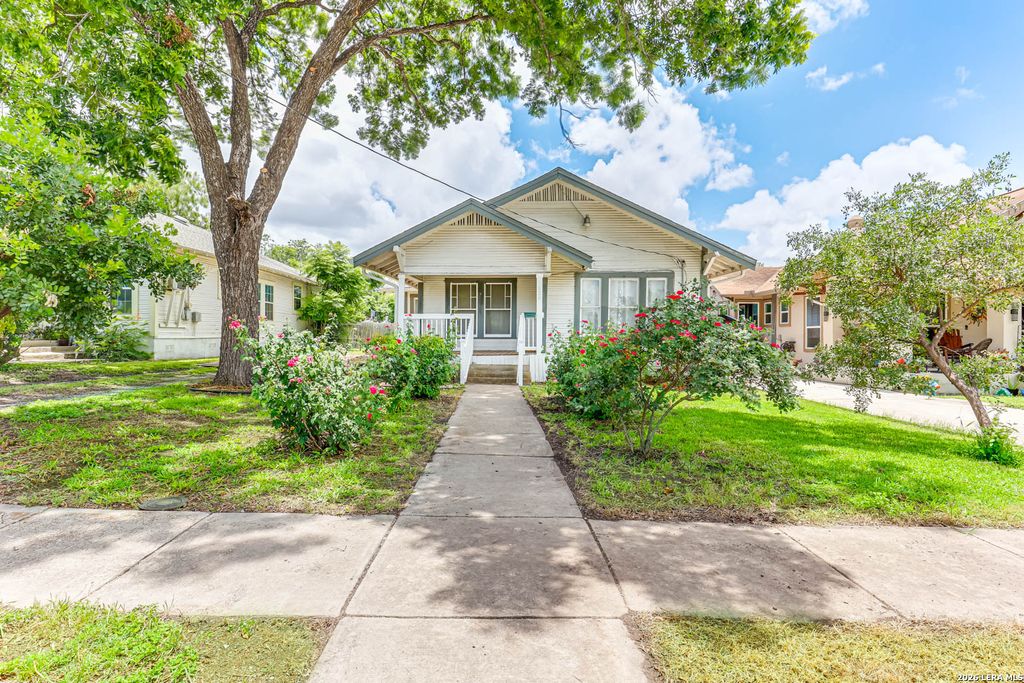 Photo of 526 HAMMOND AVE, San Antonio, TX 78210 (MLS # 1961022)