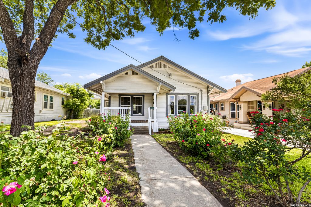 Photo of 526 HAMMOND AVE, San Antonio, TX 78210 (MLS # 1961022)
