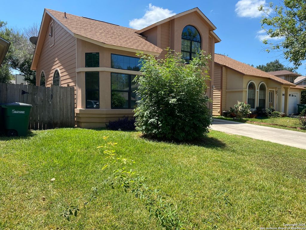 Photo of 9346 Village Lance, San Antonio, TX 78250 (MLS # 1912136)