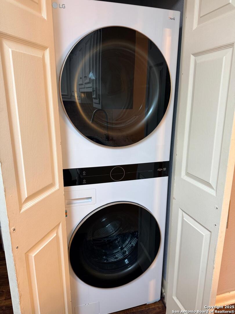 Search 8415 Fredericksburg 401