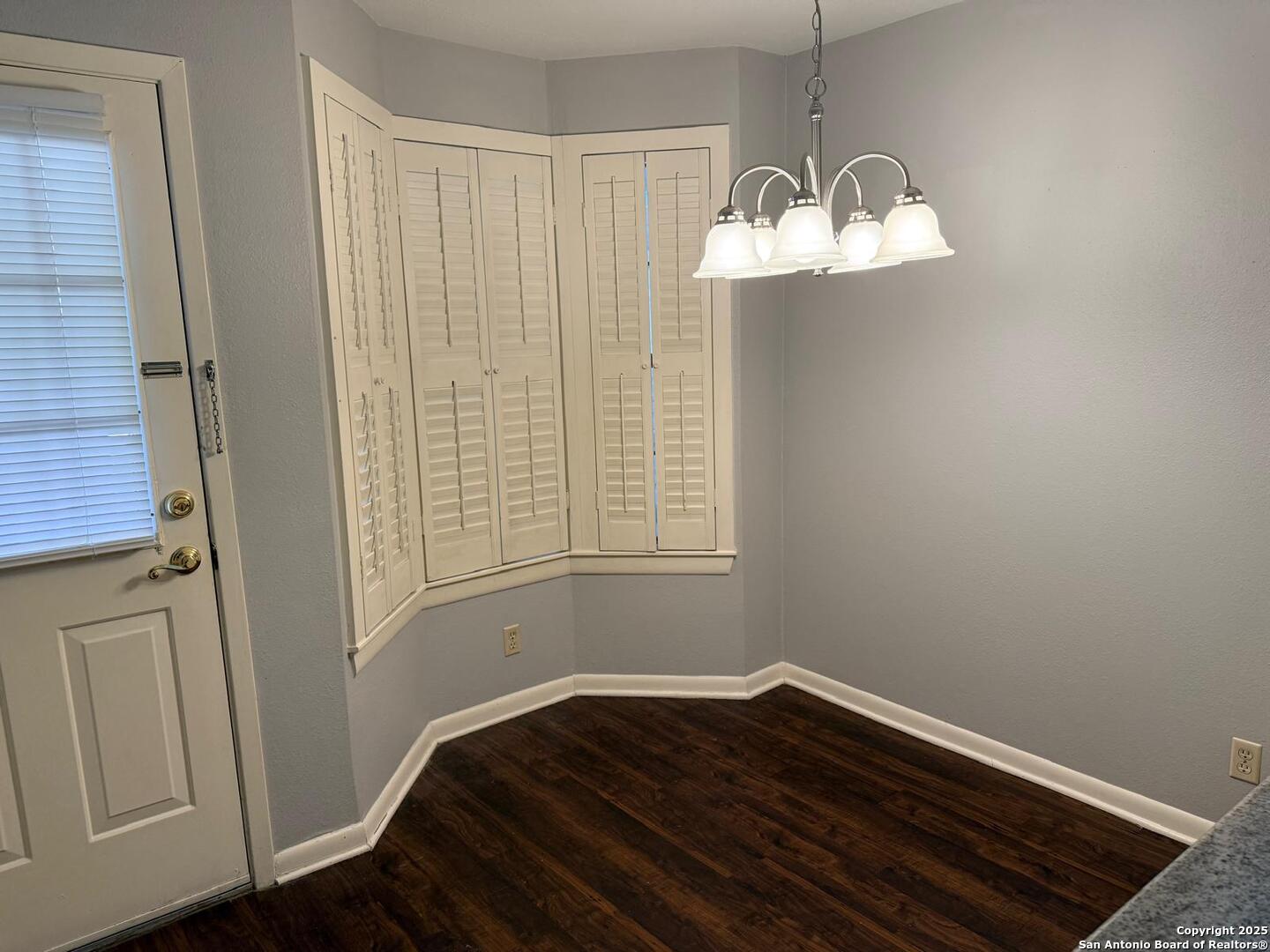 Search 8415 Fredericksburg 401