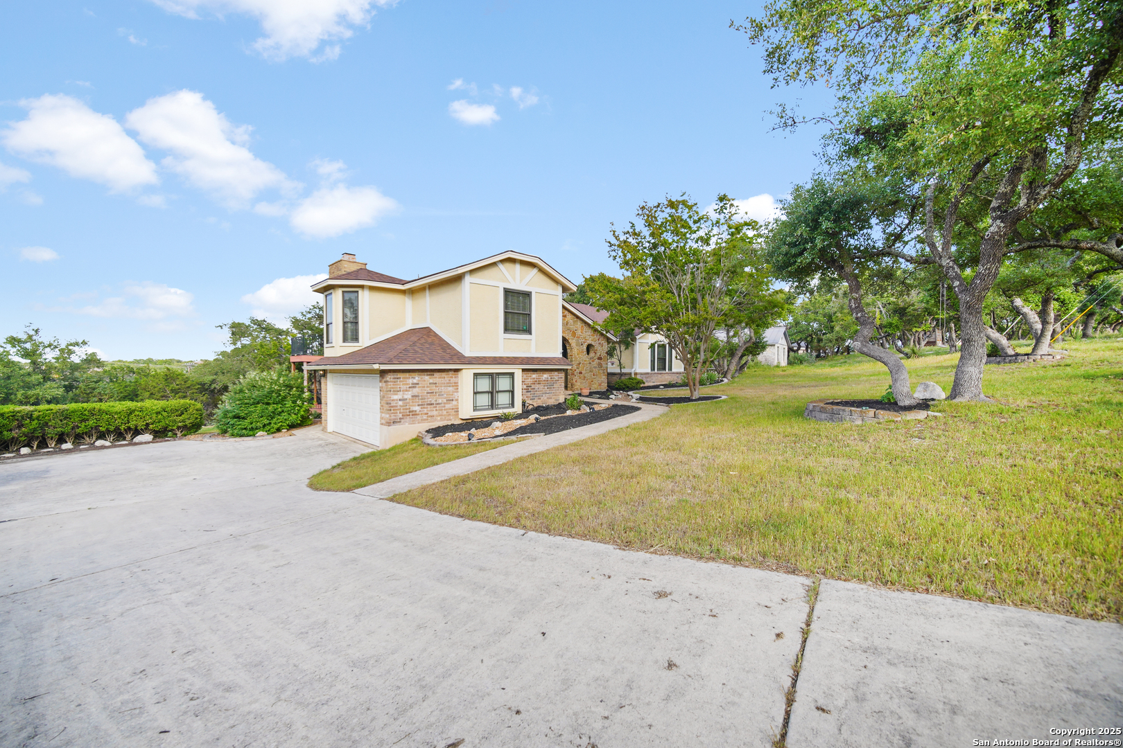 27010 TRILL HILL