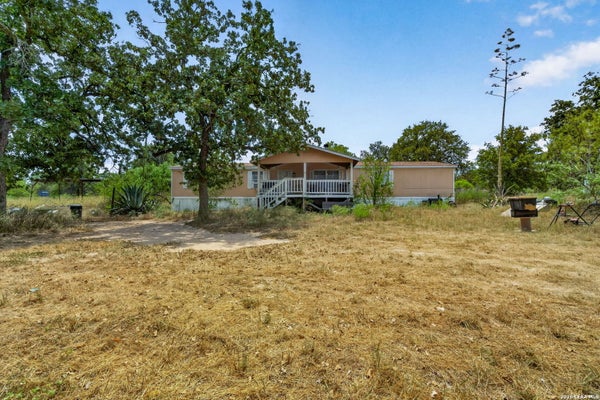 230 MOLLY DR, LYTLE, TX 78052 - Image cab1d4c6e0dbbabd00c522af4d709dc2/2496278588