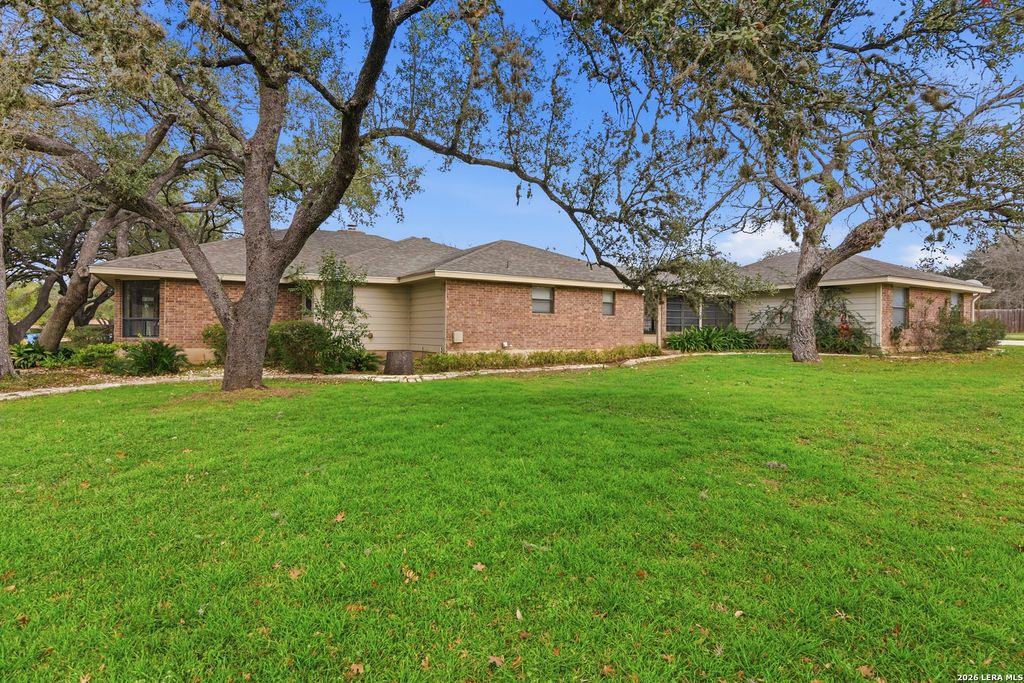Photo of 202 Wedgewood, Seguin, TX 78155 (MLS # 1938276)